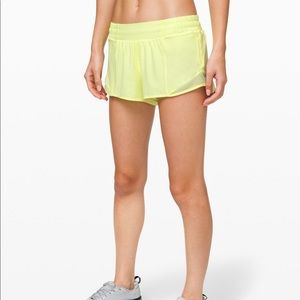 Lululemon Hotty Hot II *2.5” Shorts